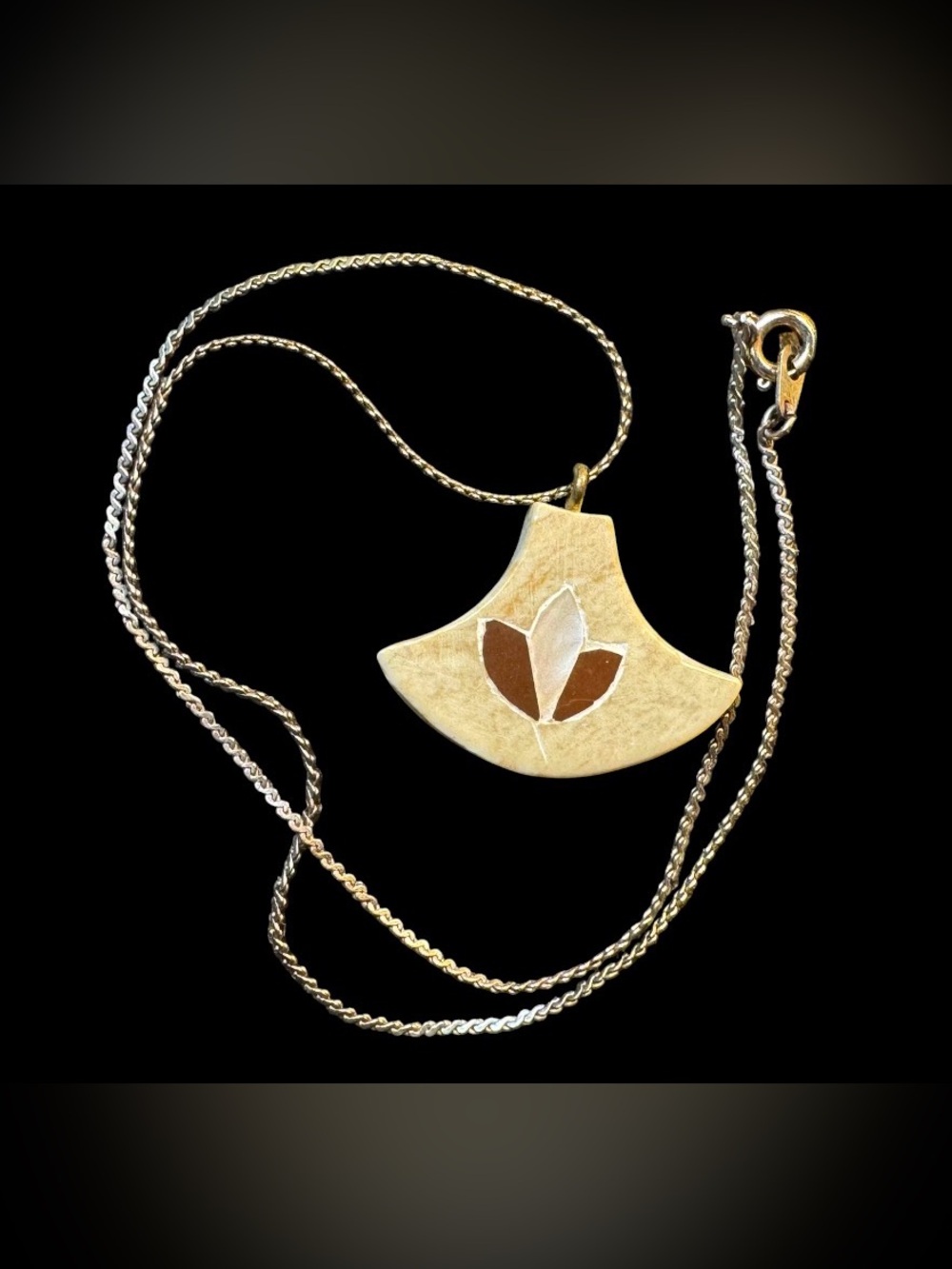 Handmade India Floral Mother Of Pearl Charm Pendant Necklace Rope Chain Signed